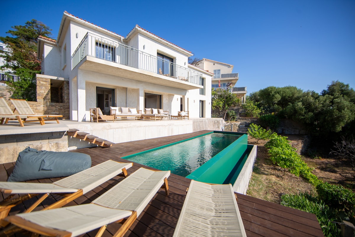 Azure Cliffs Residence - Thuê Villa Đà Nẵng Riêng Tư